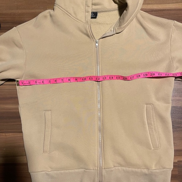 ❄️TAKE 50% OFF LIST PRICE❄️ 🌟HOST PICK🌟 Arro Athletics hoodie - Picture 11 of 12